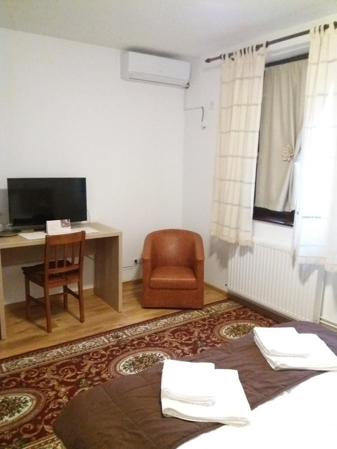 Casa Cu Pridvor Hotel Băile Felix Eksteriør billede